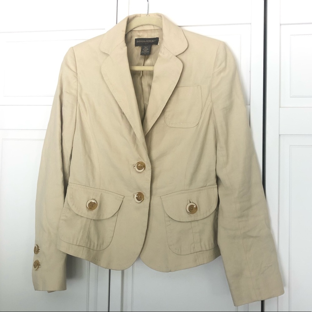 Banana Republic beige suit jacket Size 4